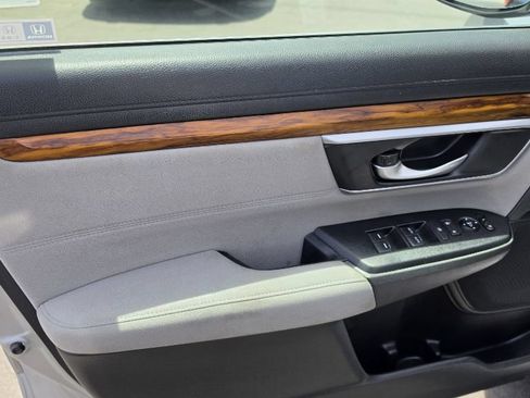 Used 2018 Honda CR-V EX image 11