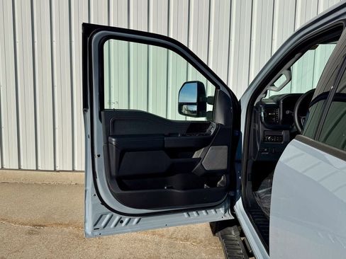 New 2025 Ford F350 Lariat w/ Lariat Ultimate Package AWD/4WD image 13