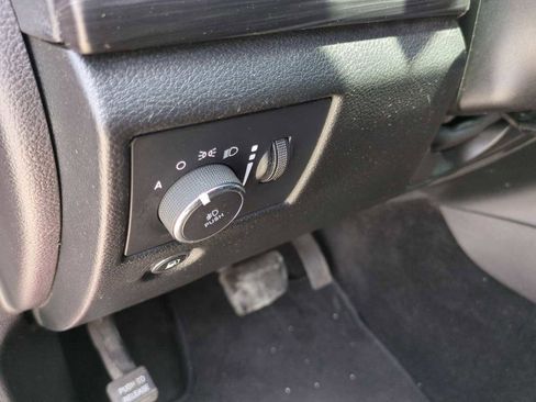Used 2022 Jeep Grand Cherokee Laredo X RWD image 35