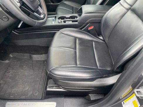 Used 2023 Lincoln Corsair AWD w/ Equipment Group 101A image 18