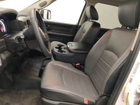 Used 2022 RAM 1500 Tradesman w/ Chrome Appearance Group AWD/4WD image 17