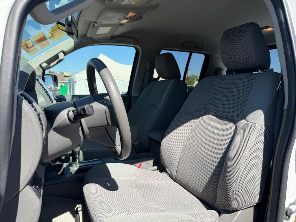 Used 2016 Nissan Frontier SV w/ SV Value Truck Package RWD image 18