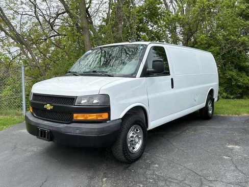 Used 2020 Chevrolet Express 2500 Extended w/ Driver Convenience Package image 5