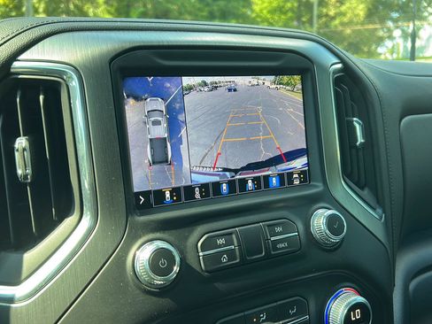 Certified 2022 GMC Sierra 3500 Denali w/ Technology Package AWD/4WD image 22