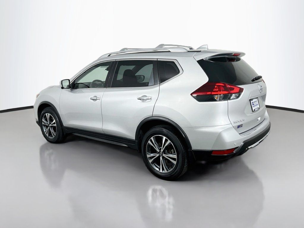 Used 2019 Nissan Rogue SV w/ Premium Package AWD/4WD image 5