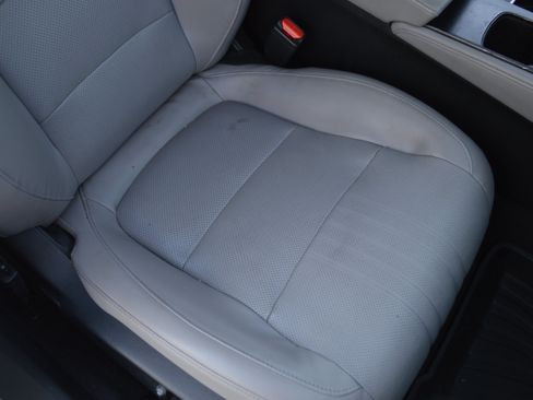 Used 2018 Honda Accord Touring image 31