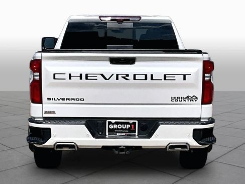 Used 2024 Chevrolet Silverado 1500 High Country w/ Technology Package AWD/4WD image 5