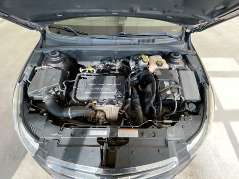 Used 2016 Chevrolet Cruze LT w/ Technology Package FWD image 24