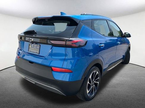 Used 2022 Chevrolet Bolt EUV Premier w/ Sun & Sound Package image 14