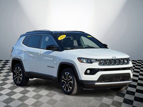 Used 2023 Jeep Compass Limited AWD/4WD image 4
