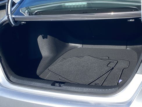 Certified 2025 Honda Accord SE image 12