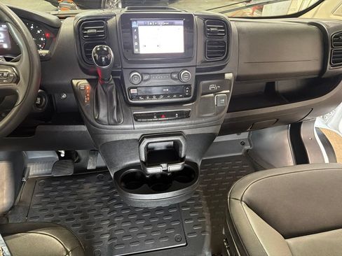 Used 2025 RAM ProMaster 3500 w/ Convenience Group FWD image 17