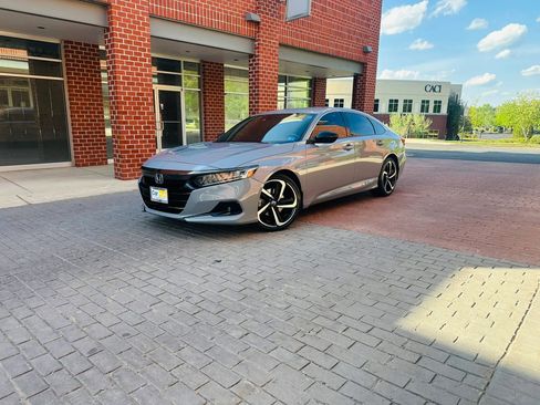 Used 2022 Honda Accord Sport image 3