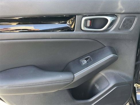 Used 2022 Honda Civic Touring image 23