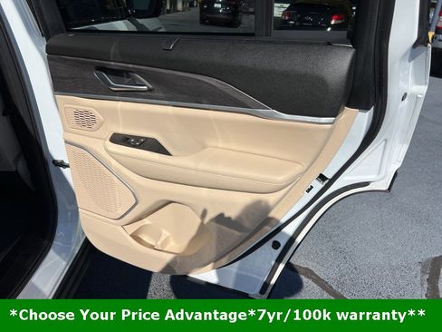 Used 2024 Jeep Grand Cherokee Limited 4xe w/ Luxury Tech Group II image 18