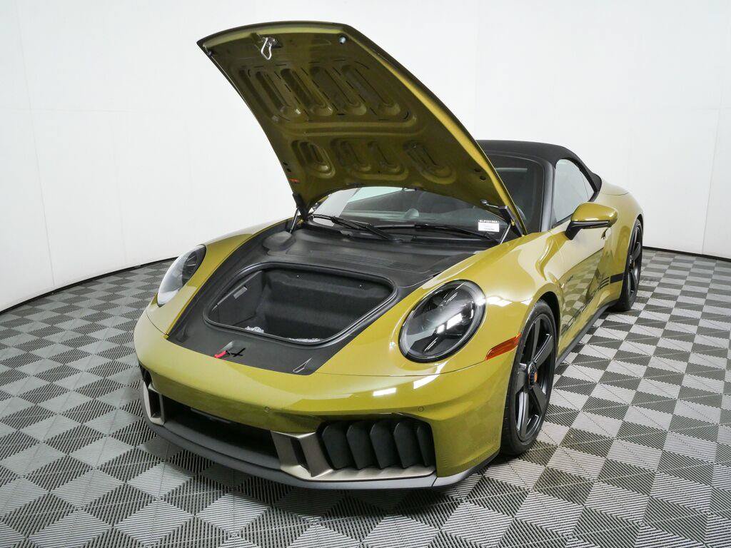 Used 2026 Porsche 911 GTS RWD image 35