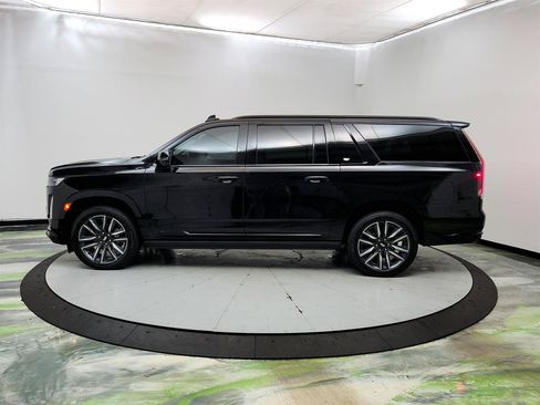 Used 2022 Cadillac Escalade ESV Sport w/ Touring Package AWD/4WD image 8