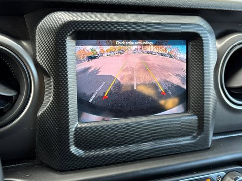 Used 2021 Jeep Wrangler Unlimited Sport image 22