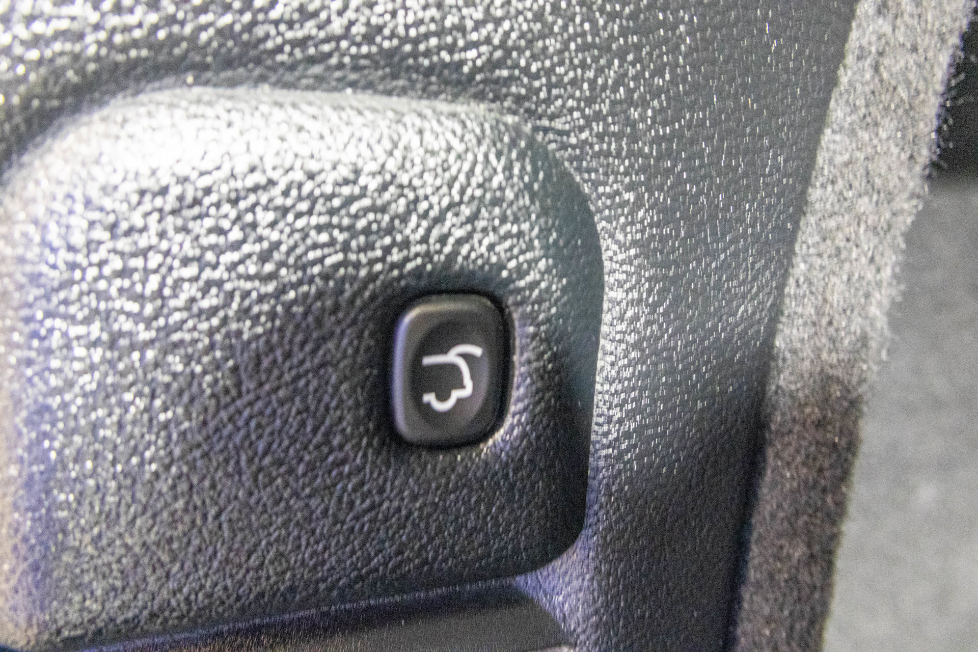 Used 2021 Dodge Durango R/T w/ Blacktop Package AWD/4WD image 43