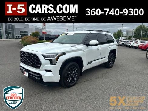 Used 2025 Toyota Sequoia Platinum AWD/4WD image 1