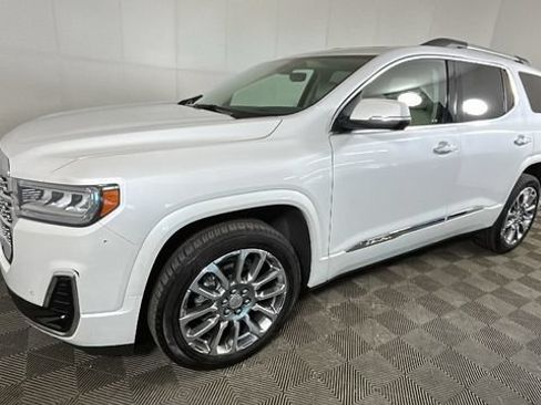 Used 2023 GMC Acadia Denali w/ Denali Ultimate Package AWD/4WD image 6