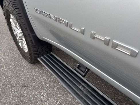 Used 2023 GMC Sierra 3500 Denali w/ Denali Ultimate Package image 22