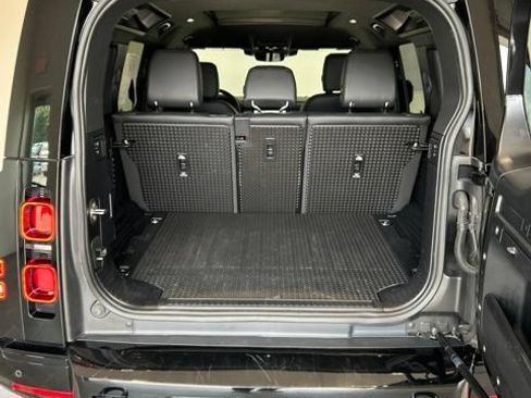 Used 2024 Land Rover Defender 110 X-Dynamic SE AWD/4WD image 20