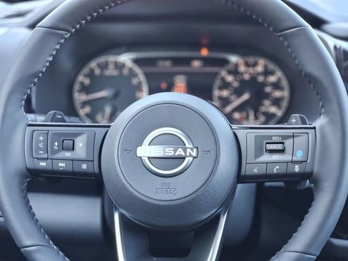 New 2025 Nissan Pathfinder SL image 15