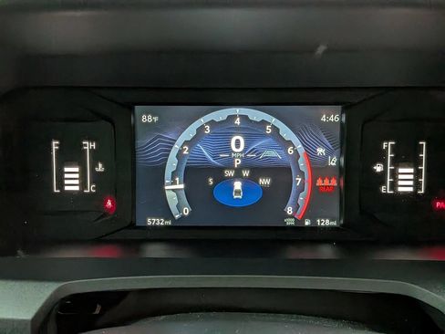 Used 2024 Toyota Tacoma SR5 AWD/4WD image 11