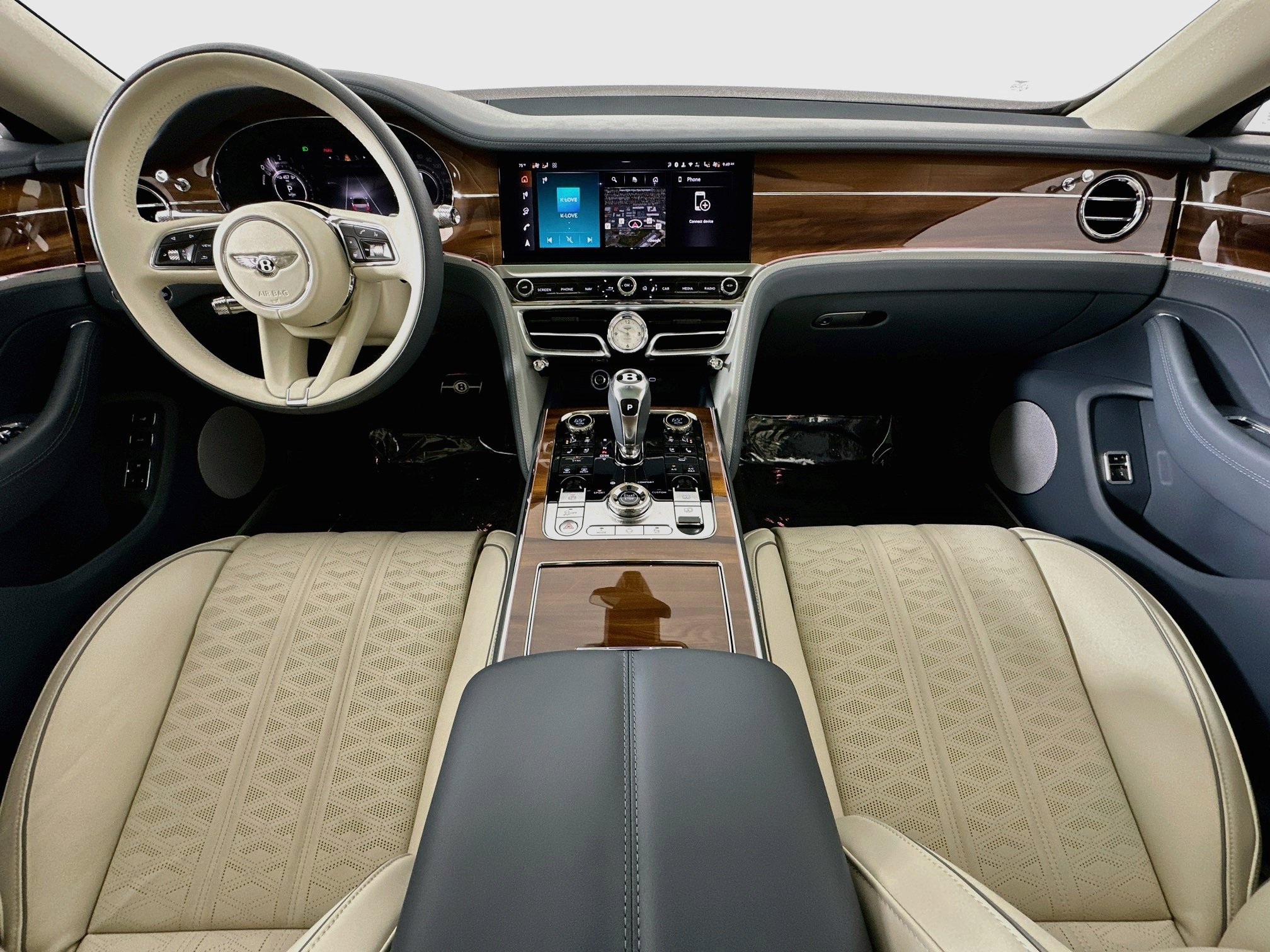 Certified 2025 Bentley Flying Spur Plug-In Hybrid AWD/4WD image 4