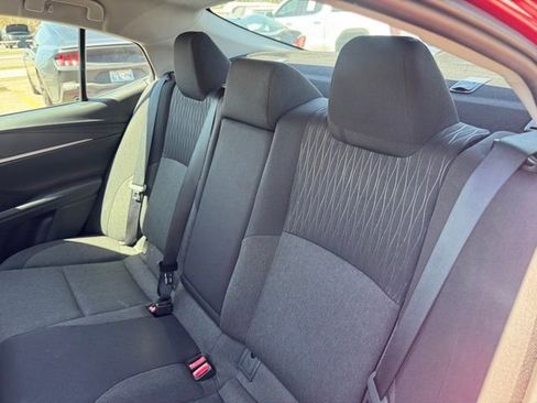 Used 2025 Toyota Camry LE image 10