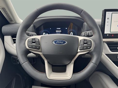 New 2025 Ford Explorer Active w/ Active Comfort Package image 24
