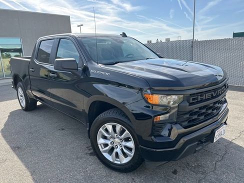 Used 2022 Chevrolet Silverado 1500 Custom image 1