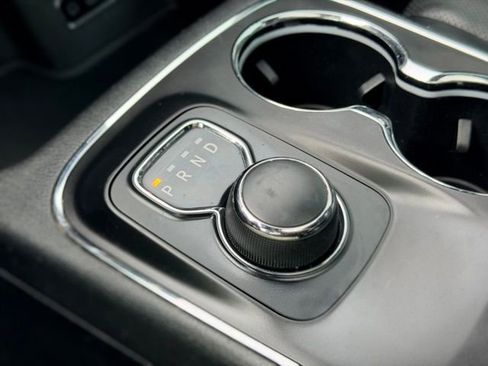 Used 2017 Dodge Durango R/T w/ Technology Group image 17