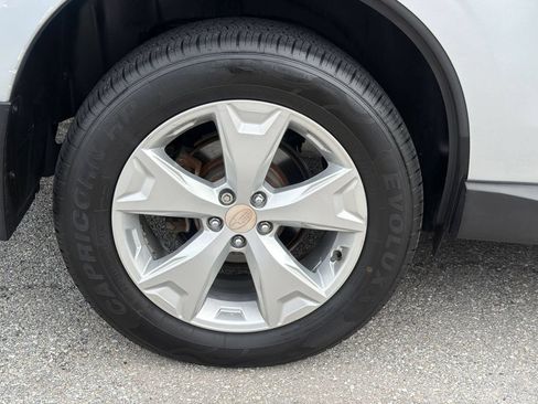 Used 2015 Subaru Forester 2.5i Premium w/ Protection Package #1 AWD/4WD image 10