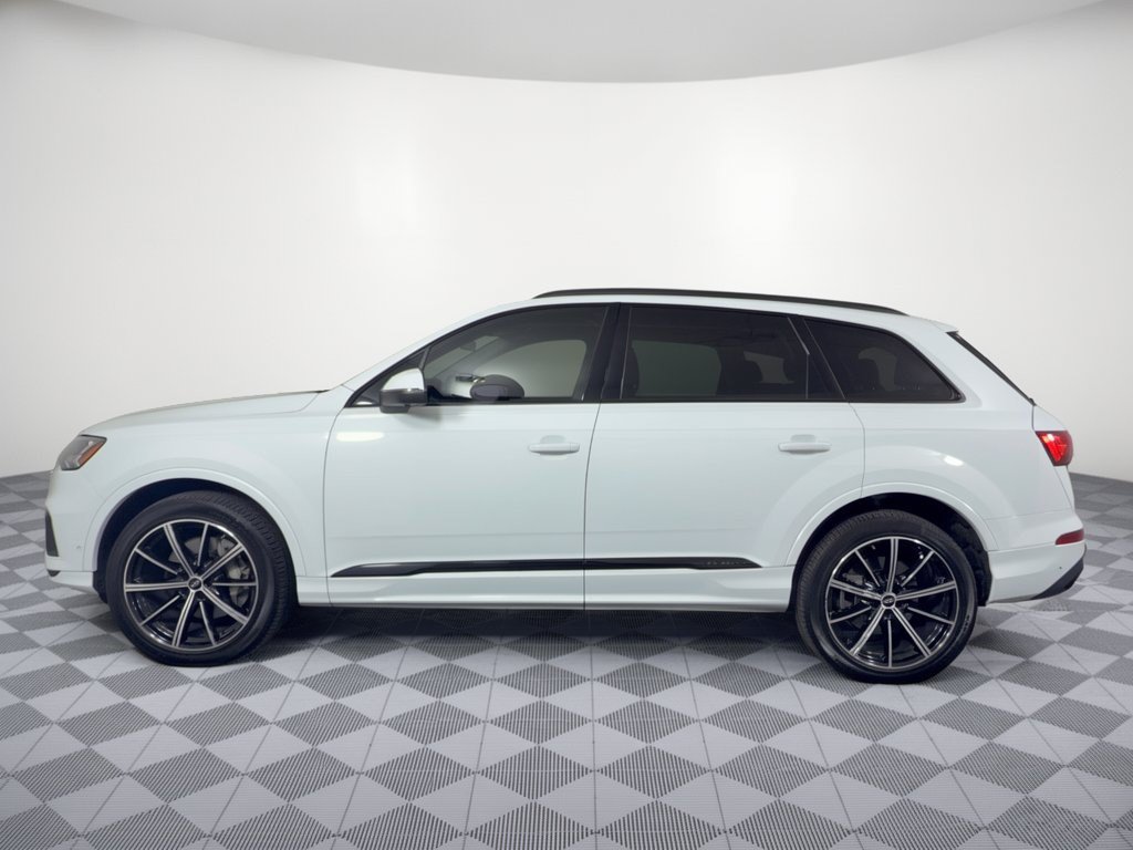 Used 2023 Audi Q7 3.0T Premium Plus w/ Premium Plus Package AWD/4WD image 2