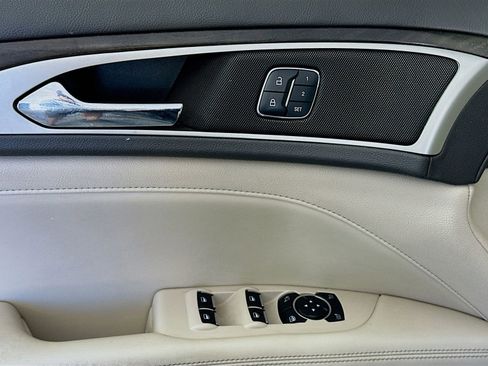 Used 2017 Lincoln MKZ Select w/ Select Plus Package FWD image 11