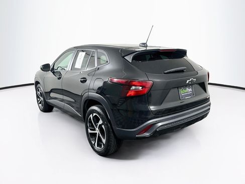 Used 2024 Chevrolet Trax RS w/ Sunroof Package FWD image 5