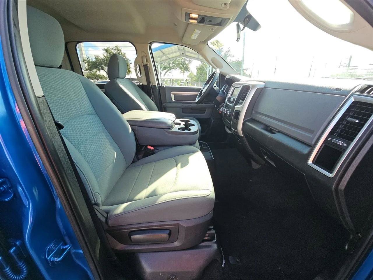 Used 2019 RAM 1500 Classic SLT RWD image 14