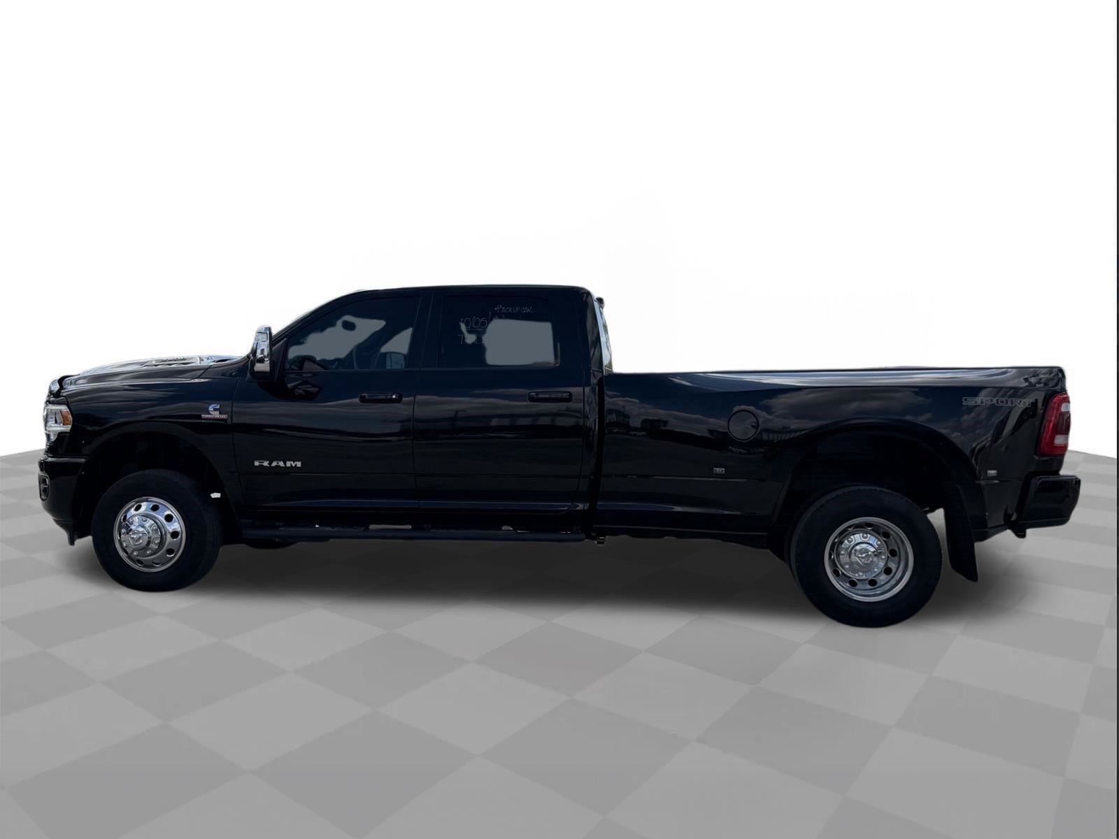 Used 2024 RAM 3500 Laramie w/ Sport Appearance Package AWD/4WD image 2