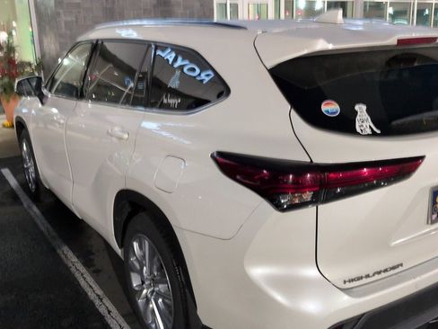 Certified 2020 Toyota Highlander Limited image 7