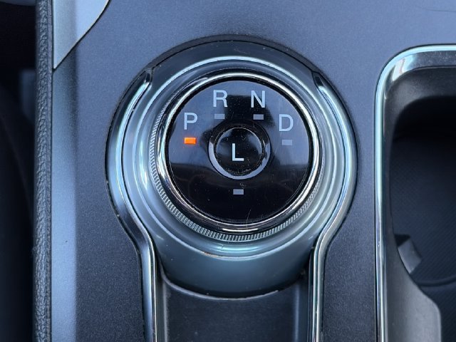 Used 2019 Ford Fusion SE FWD image 35