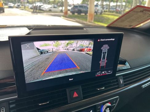 Used 2022 Audi S5 Premium image 18