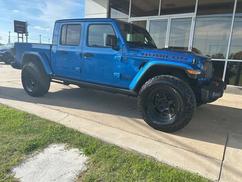 Used 2024 Jeep Gladiator Rubicon AWD/4WD image 2