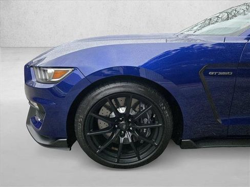 Used 2016 Ford Mustang Shelby GT350 w/ Track Package image 10