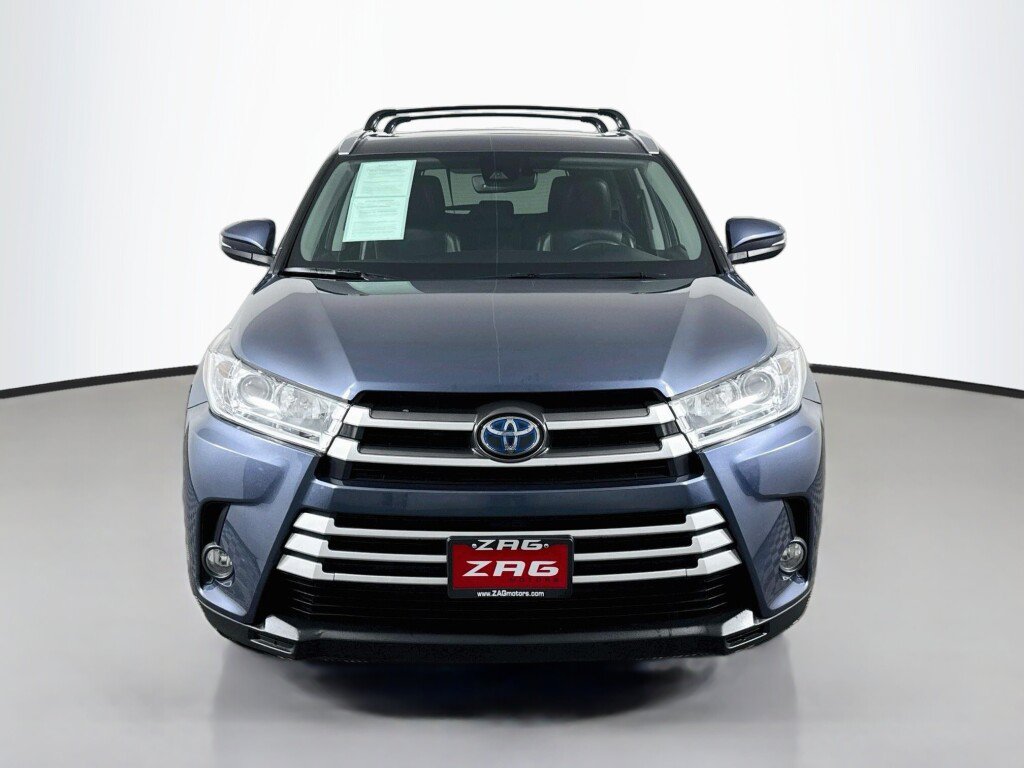 Used 2017 Toyota Highlander XLE AWD/4WD image 8