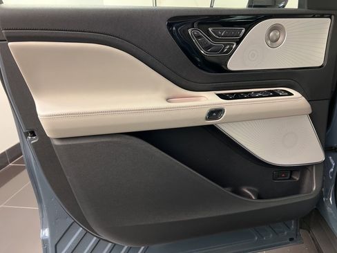 Used 2026 Lincoln Aviator Reserve image 29