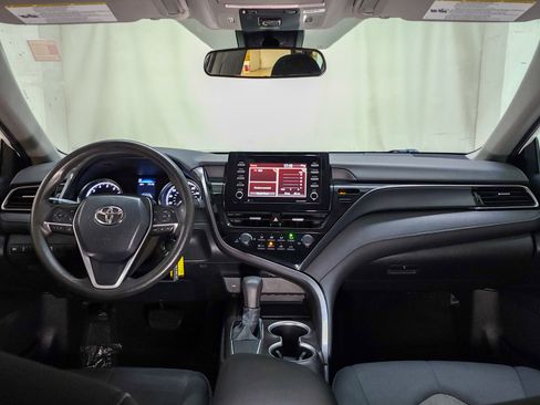 Used 2021 Toyota Camry LE image 18