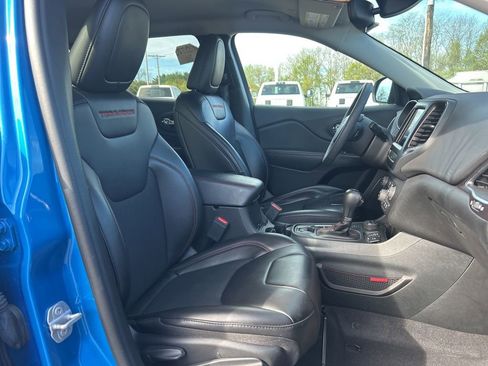 Used 2022 Jeep Cherokee Trailhawk w/ Sound & Nav Group AWD/4WD image 7