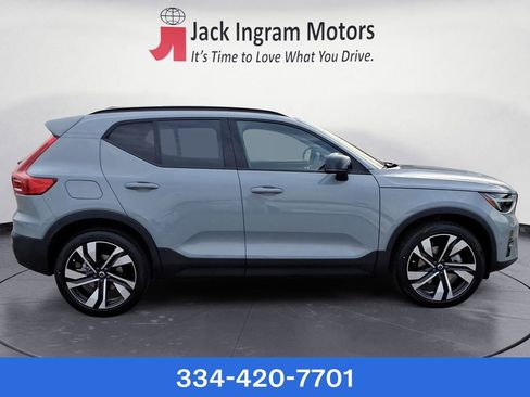 New 2025 Volvo XC40 B5 Plus w/ Protection Package Premier image 6